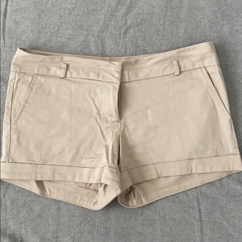 Forever 21 khaki shorts